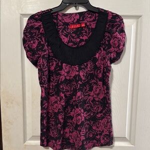 Elle Black and Pink Puff Sleeve Ribbed Blouse